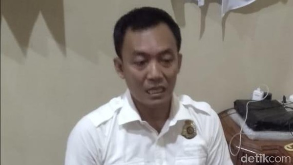 Raja Agung Sejagat Obral Janji Manis, Pengikut Kini Ambyar Habis Raja Agung Sejagat Obral Janji Manis, Pengikut Kini Ambyar Habis
