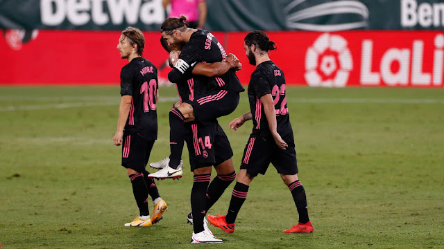 Sergio Ramos celebrates late goal during Real Madrid vs Real Betis
