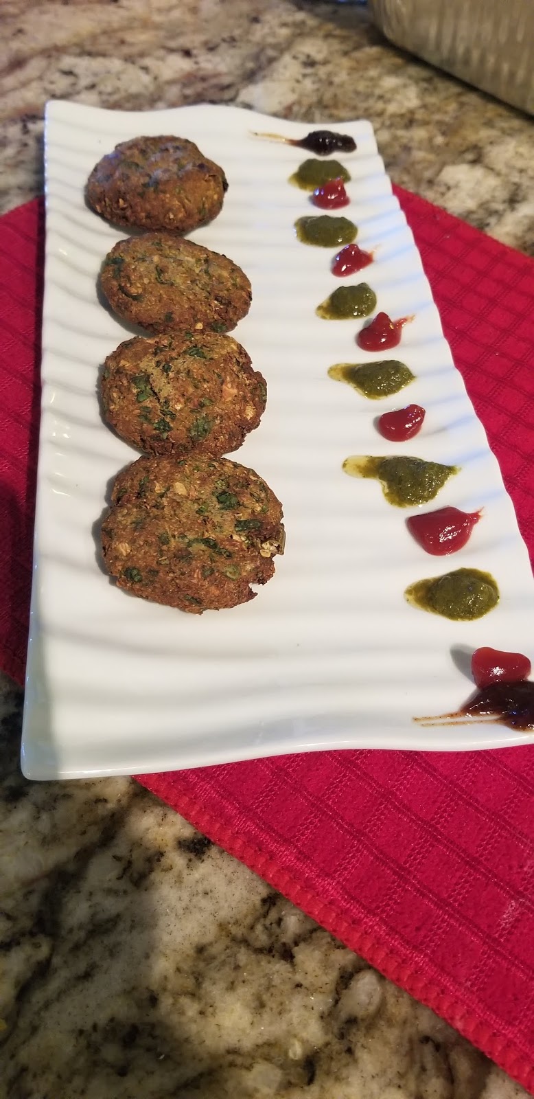 Yummy food in Tummy Healthy Cauliflower and Spinach Fritters/cutlets