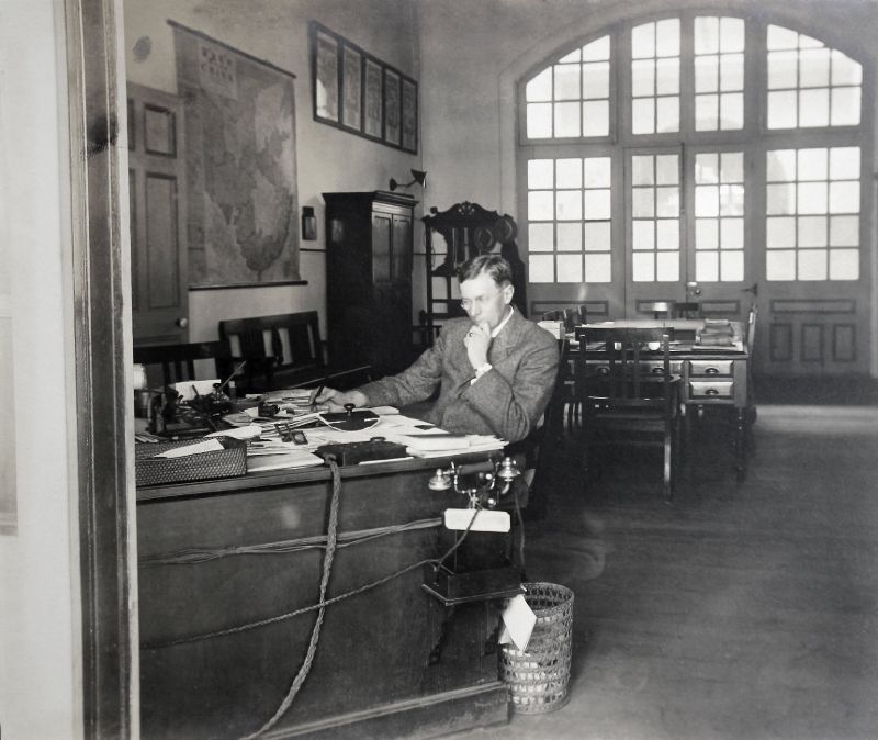 HollandChina Trading Company, Hong Kong Office in 1918 Through Amazing