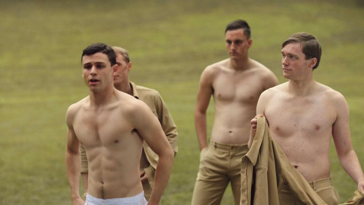 Oliver Jackson-Cohen, Tommy Bastow, James McArdle & naked extra in Man ...