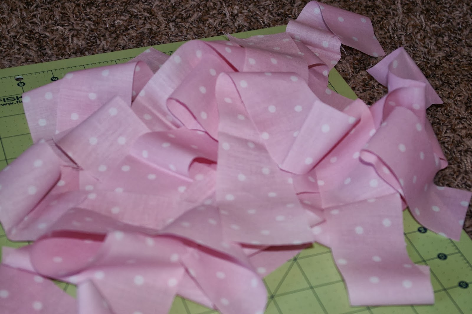 Styling my Life..... How To Make a Photo Prop Frayed Fabric Garland