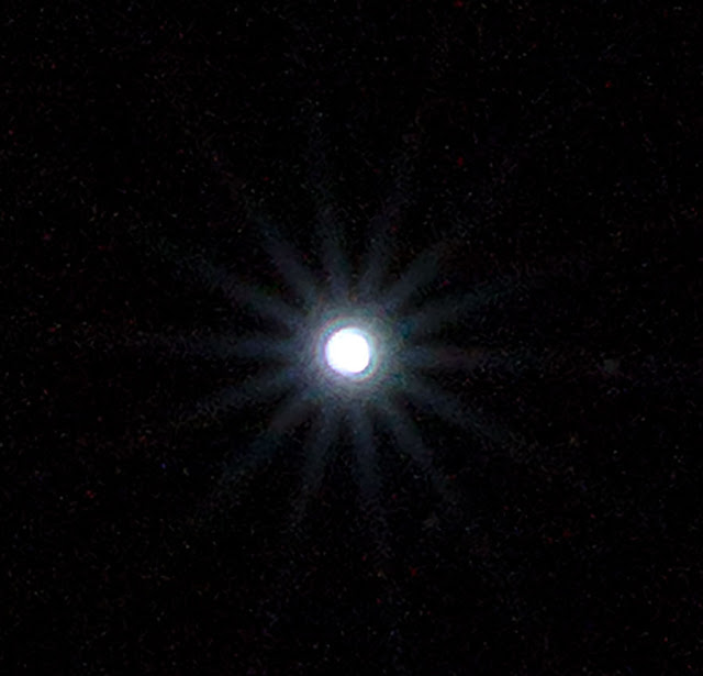 Airy disk from Sirius in 300mm DSLR image with f/45 and 30 second exposure (Source: Palmia Observatory)