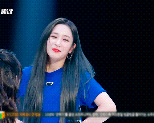 본인들이 섹시인지 큐티인지에 대해서 진지한 토론을 나누는 러블리즈.jpgif | 인스티즈