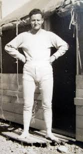 Tren Busana Pria Paling Konyol dalam Sejarah! Berniat untuk Memiliki Salah Satunya? Tren Busana Pria Paling Konyol dalam Sejarah! Berniat untuk Memiliki Salah Satunya?