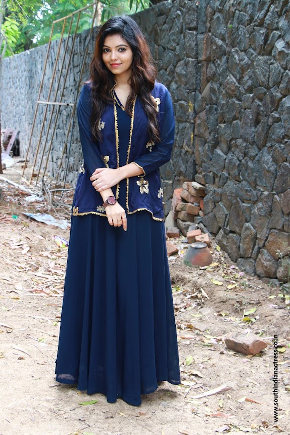 Athulya Ravi photos at Mannar Vagaiyara audio launch