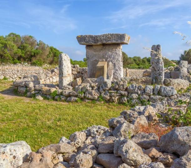 Giải mã cự thạch bí ẩn Taulas trên đảo Menorca - được ví là Stonehenge thứ 2 của thế giới
