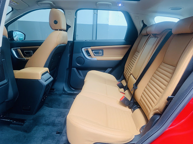 Gia Xe Oto Land Rover Discovery SPort HSE Luxury 2.0Lit Màu Đỏ Bao Nhiêu tiền 