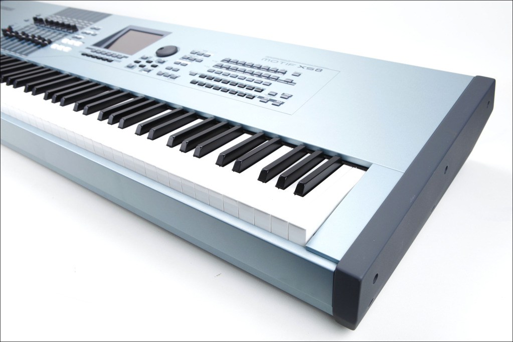 MATRIXSYNTH Yamaha Motif XS8 keyboard