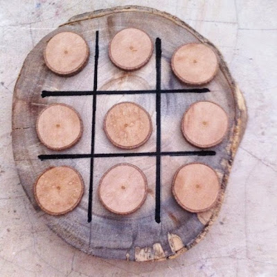 Juego del Gato, en Colombia Juego del Gato, en Colombia "Triqui" y en Estados Unidos Tic Tac Toe con troncos reciclados
