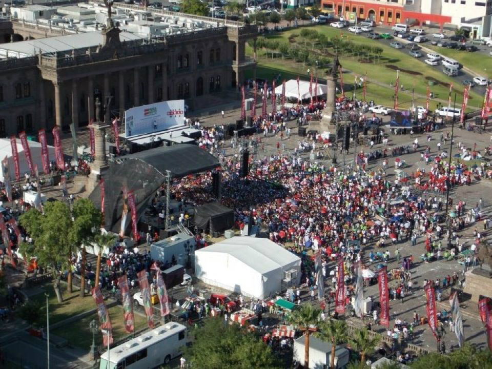 peña no lleno la macroplaza peña no lleno la macroplaza