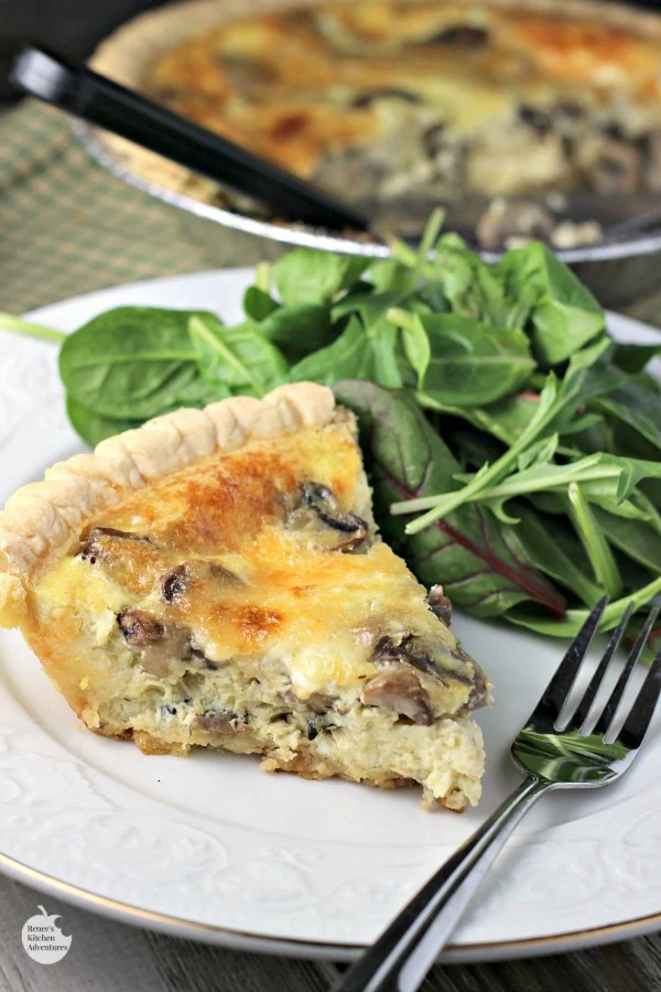 Mushroom Swiss Quiche | by Renee's Kitchen Adventures - easy recipe for quiche full of mushrooms, thyme, eggs and Swiss cheese. Great #vegetarian option for breakfast, brunch, lunch or dinner. #SundaySupper #RKArecipes 
