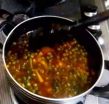 cook-aloo-sabzi