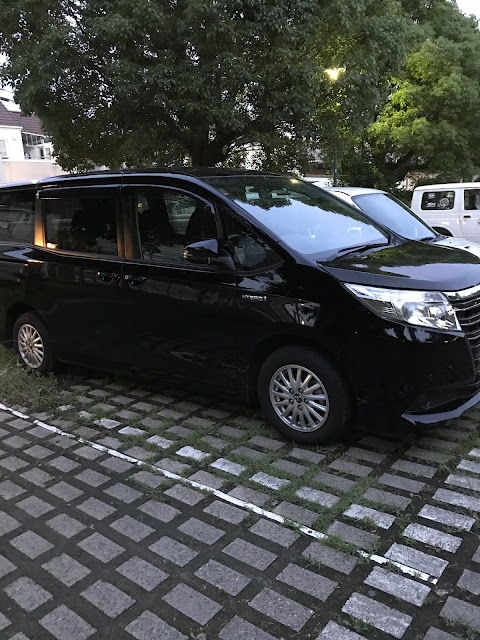 公園に停まる愛車ノア 公園に停まる愛車ノア