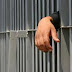 [Ελλάδα]Στη φυλακή ...με 4 κινητά τηλέφωνα 