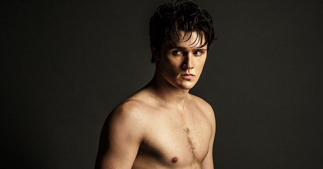 The Stars Come Out To Play Eugene Simon New Shirtless Photoshoot