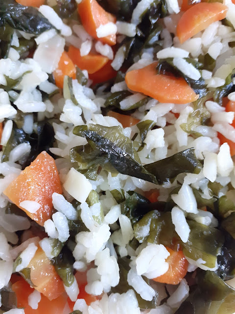 rice with wakame seaweed