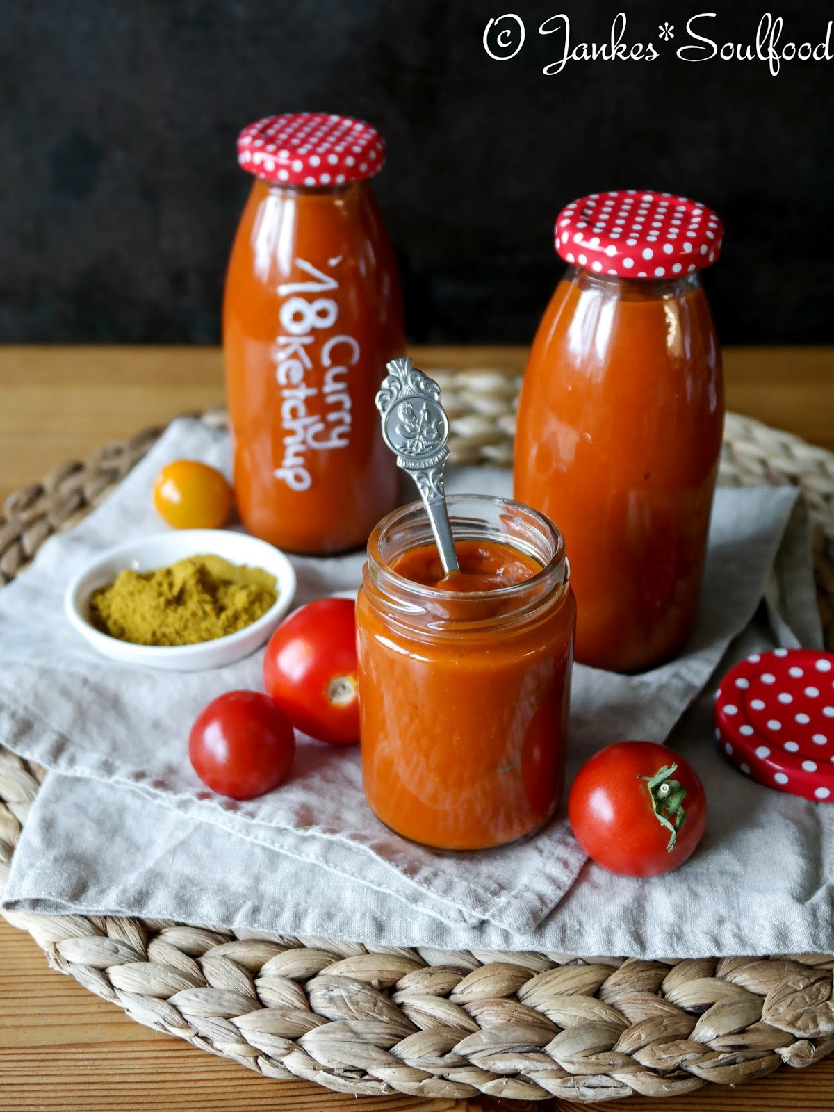 Curry-Ketchup aus frischen Tomaten
