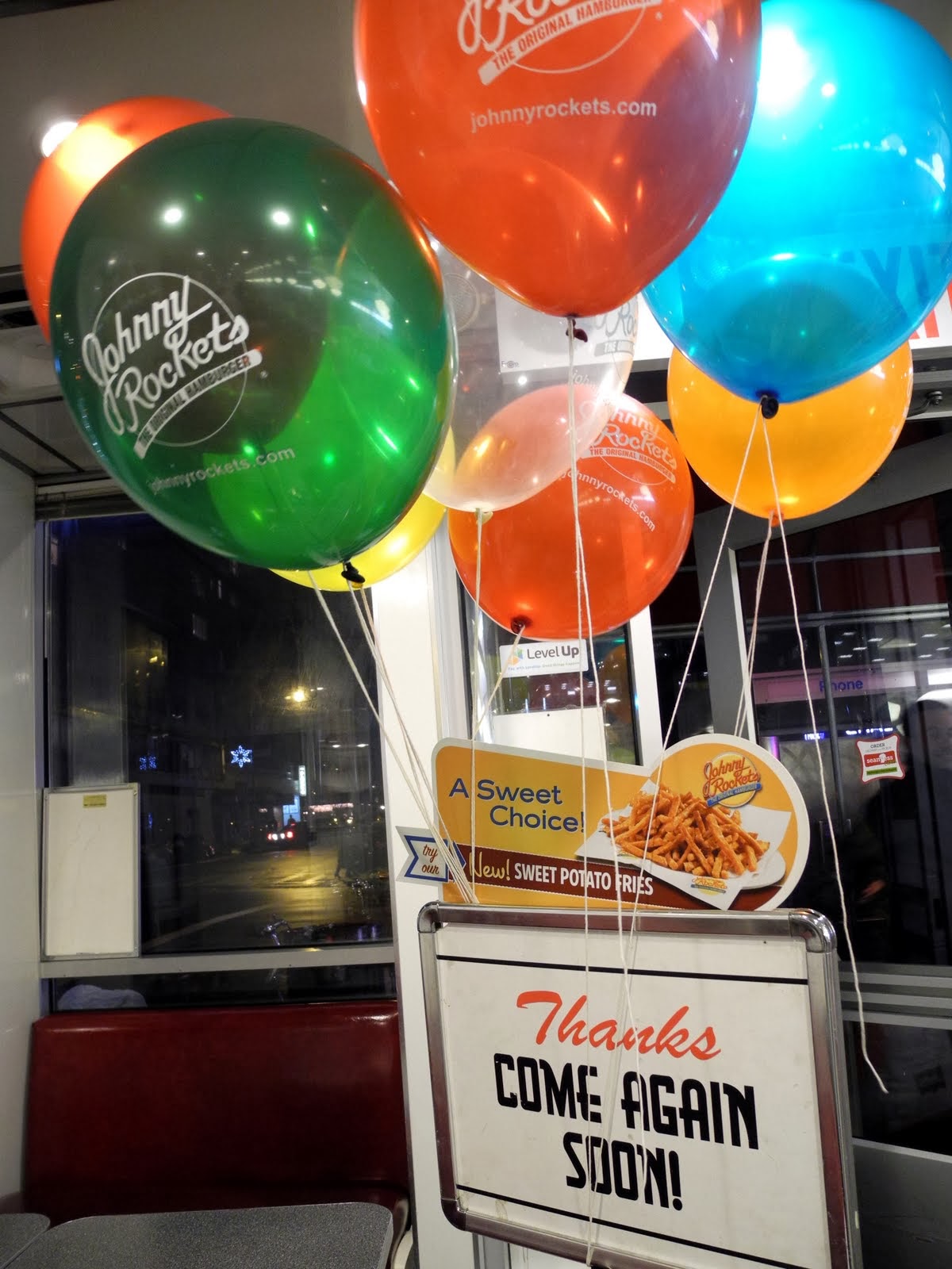 Johnny Rockets, New York Eating Without Moving