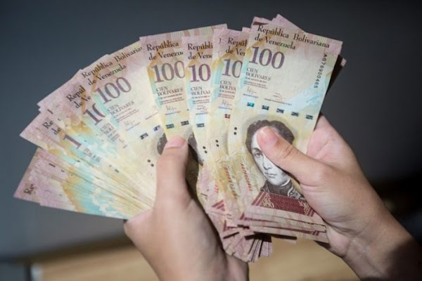 Decreto Presidencial Gaceta oficial Nº 41282 "PRORROGA VIGENCIA DE BILLETE DE 100 Bs." Decreto Presidencial Gaceta oficial Nº 41282 "PRORROGA VIGENCIA DE BILLETE DE 100 Bs."
