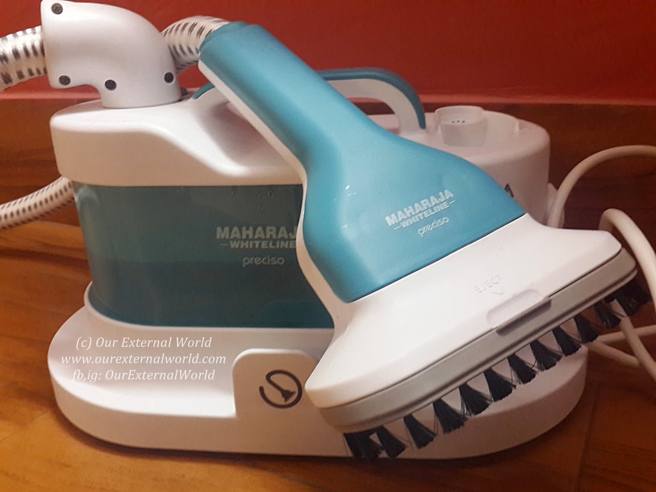 How Does A Garment Steamer Make Life Easier?