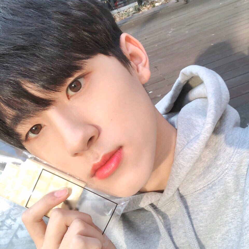 최근 데이즈드 화보에서 열일한 울림의 미래들 | 인스티즈