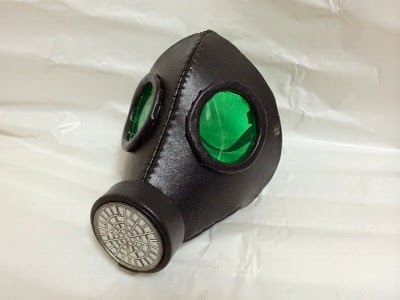 倉戸みとの創作ノウハウ共有サイト 黒の錬金術学会 ガスマスクの作り方 無料型紙付き