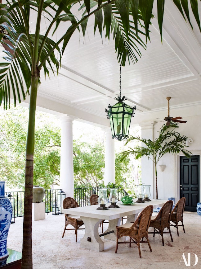 The Chinoiserie Outdoor Dining Space, Chinoiserie Outdoor Furniture
