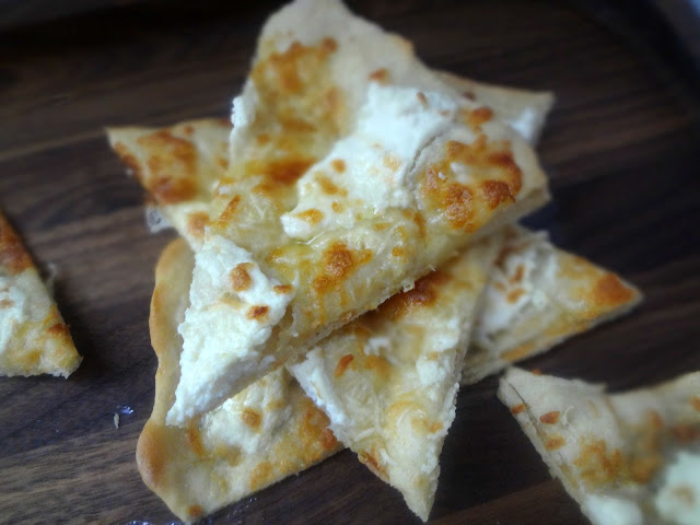 3 Cheese White Pizza with Truffle Oil