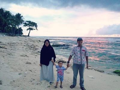 senja di pantai sikunyit