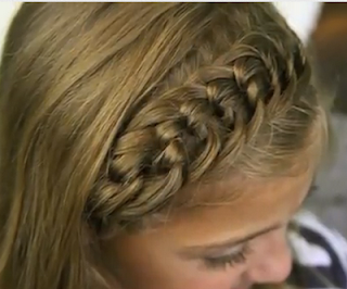 the knotted head band hair style for girls