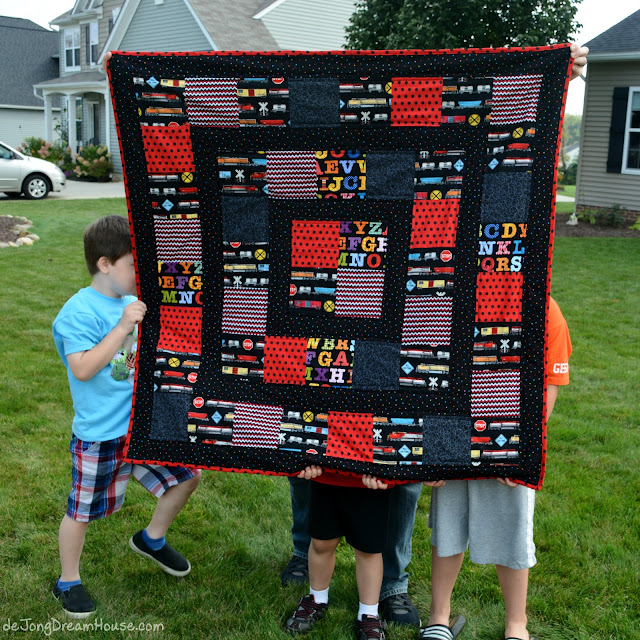 de Jong Dream House Quilt 34 Train Tracks