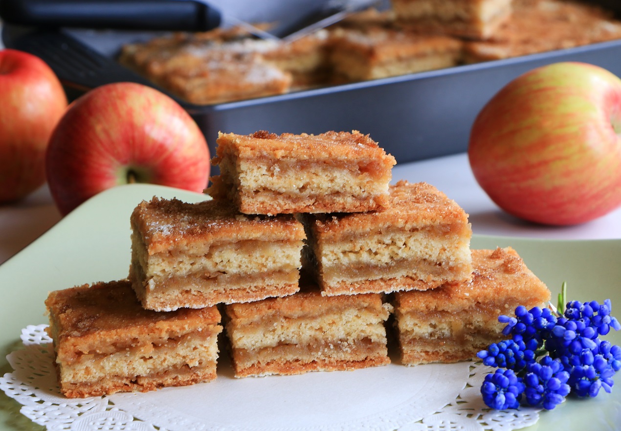 Www Serpica Net Sipana Pita S Jabukama Jeftino Bez Mucenja Bez Jaja Bez Mleka