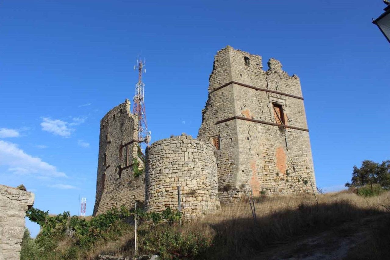 Castell de Savallà del Comtat