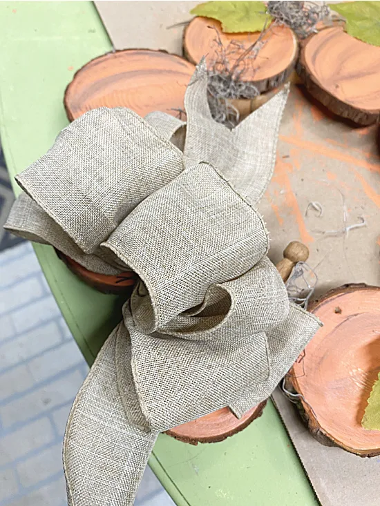 burlap bow on wreath