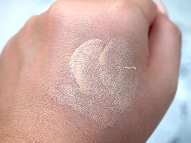 VOV Maxmini Cover Cushion Review. A high coverage, maximum instant glow, Light weight and long lasting on the skin. It covers the pores well and it gives a smooth and flawless complexion. It is also moisturizing.