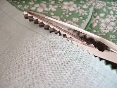 La costurera entrometida: Tijeras zigzag