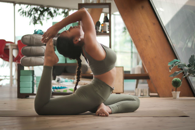 How to do yoga for beginners :A Complete Guide to get Started - Mergezone