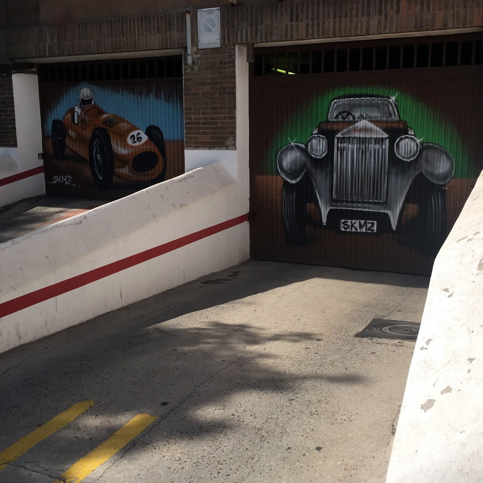 No sin mis hijos: Cómo renovar la puerta de garaje de tu casa