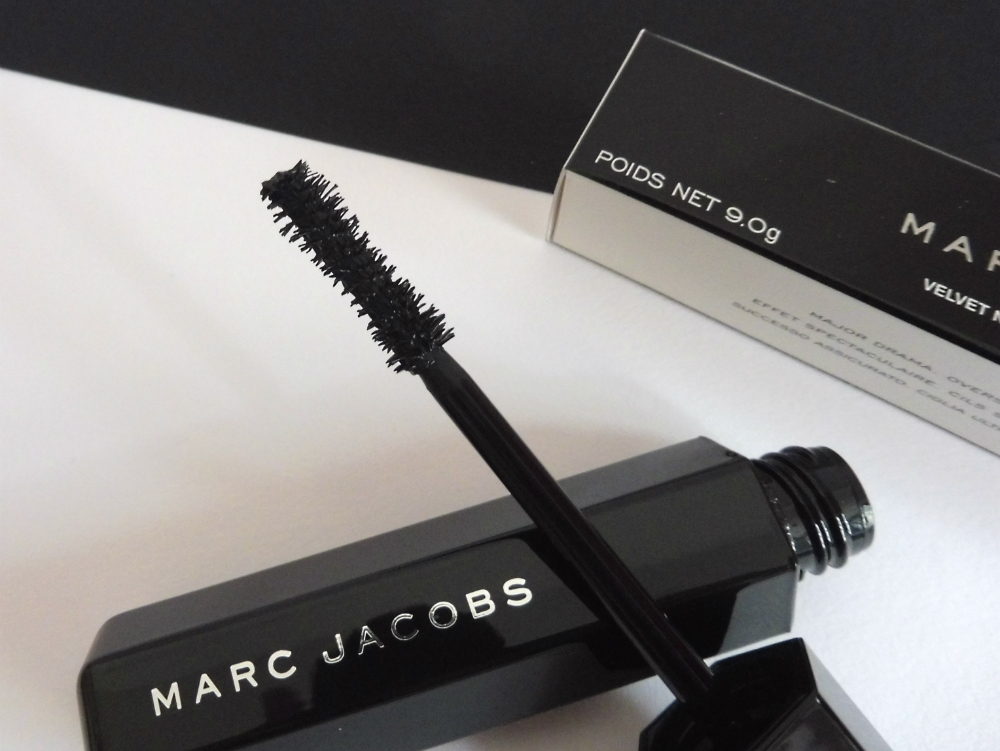 Test du mascara Velvet noir Marc Jacobs Lili LaRochelle à Bordeaux