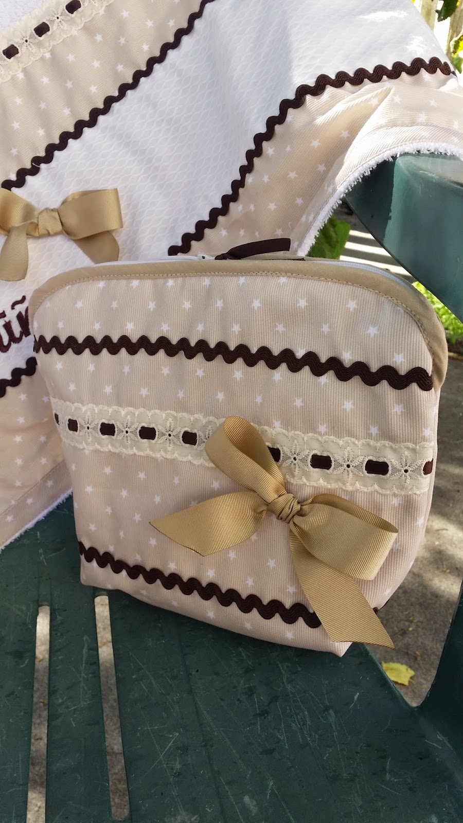 PEQUECHOS: Conjunto de baño para Mariña