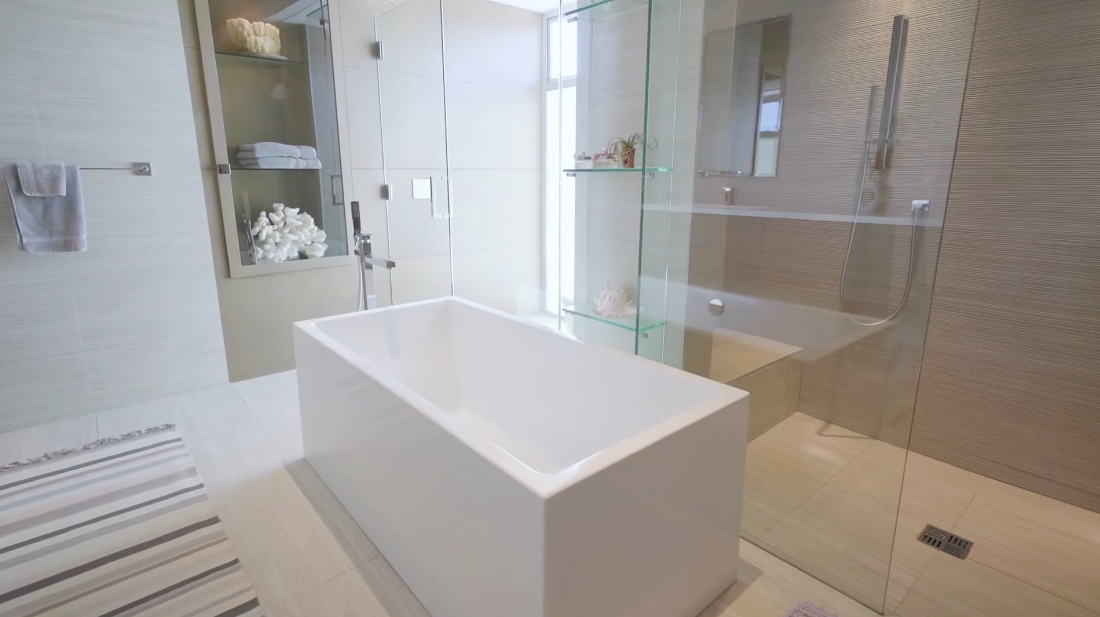 Tour 248 Bernard Ave, Venice, CA vs. 33 Interior Design Photos