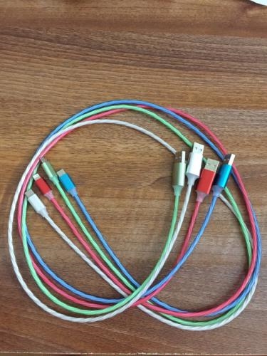 Cáp phát sáng liền đầu chân TypeC 7 fc0704d2a 1ddd 4ddd a3c8