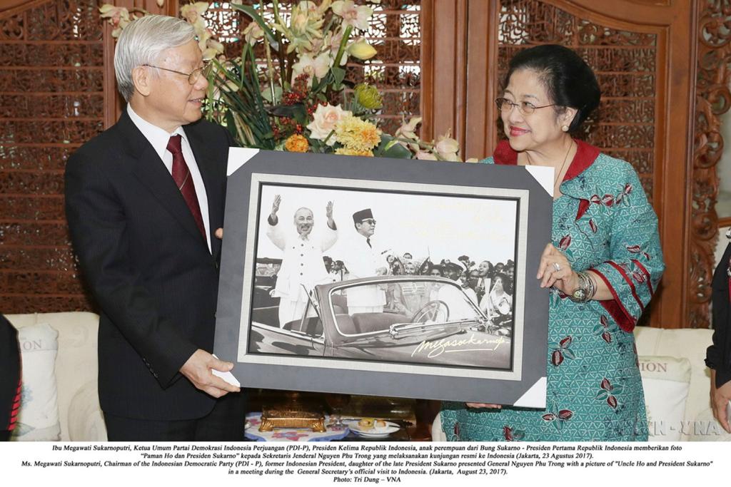 Pameran Foto 65 Tahun Hubungan Diplomatik Indonesia-Vietnam