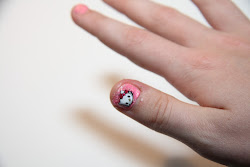 nails kitty hello mini