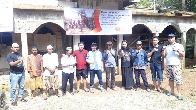 FPI Makassar Bantu Pembangunan Masjid