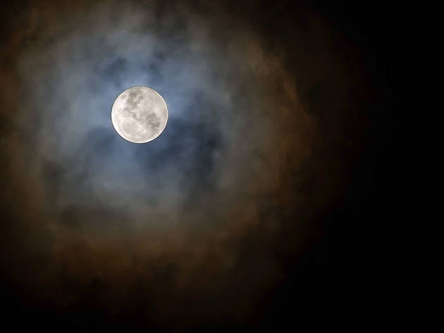 Giải mã giấc mơ liên quan đến tự nhiên: Mặt trời, mặt trăng và ánh nắng trong mưa