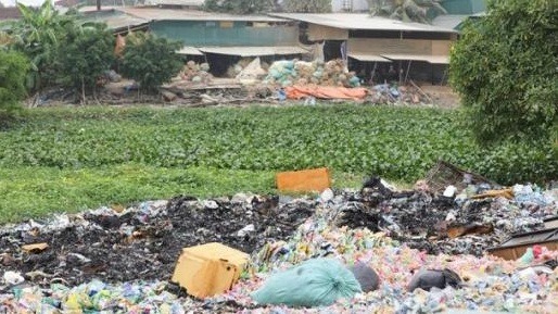 Hàng loạt nhà máy gây ô nhiễm nằm giữa nội thành Hà Nội