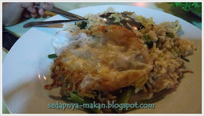 nasi goreng kampung telur mata