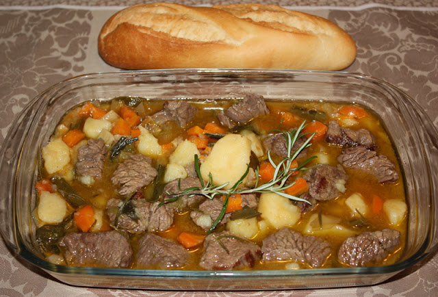  carne guisada con patatas (ragú) 